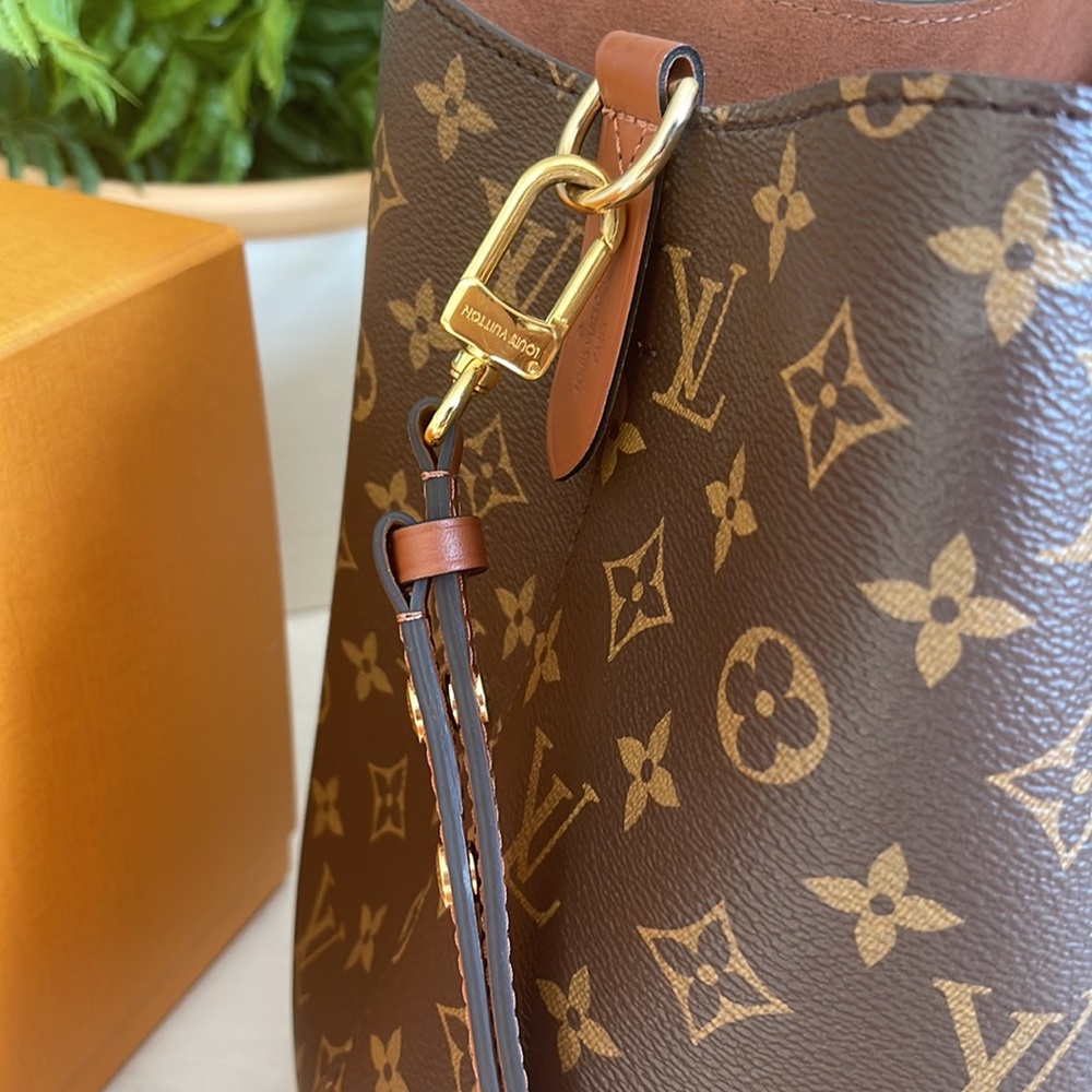 LV NÉONOÉ MM Caramel - Picture 6 of 14